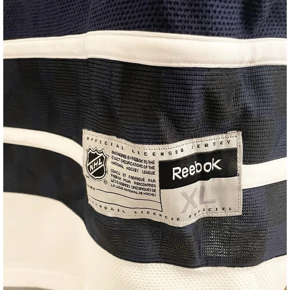 RARE NWT Nashville Predators Reebok Jersey XL X Large AUTOGRAPHED By TEAM 09/10